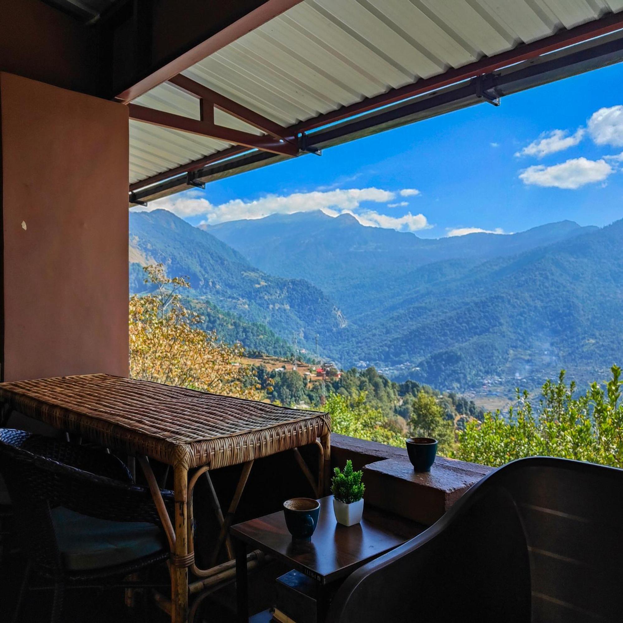 Cafe Buransh Villa Sari Kültér fotó