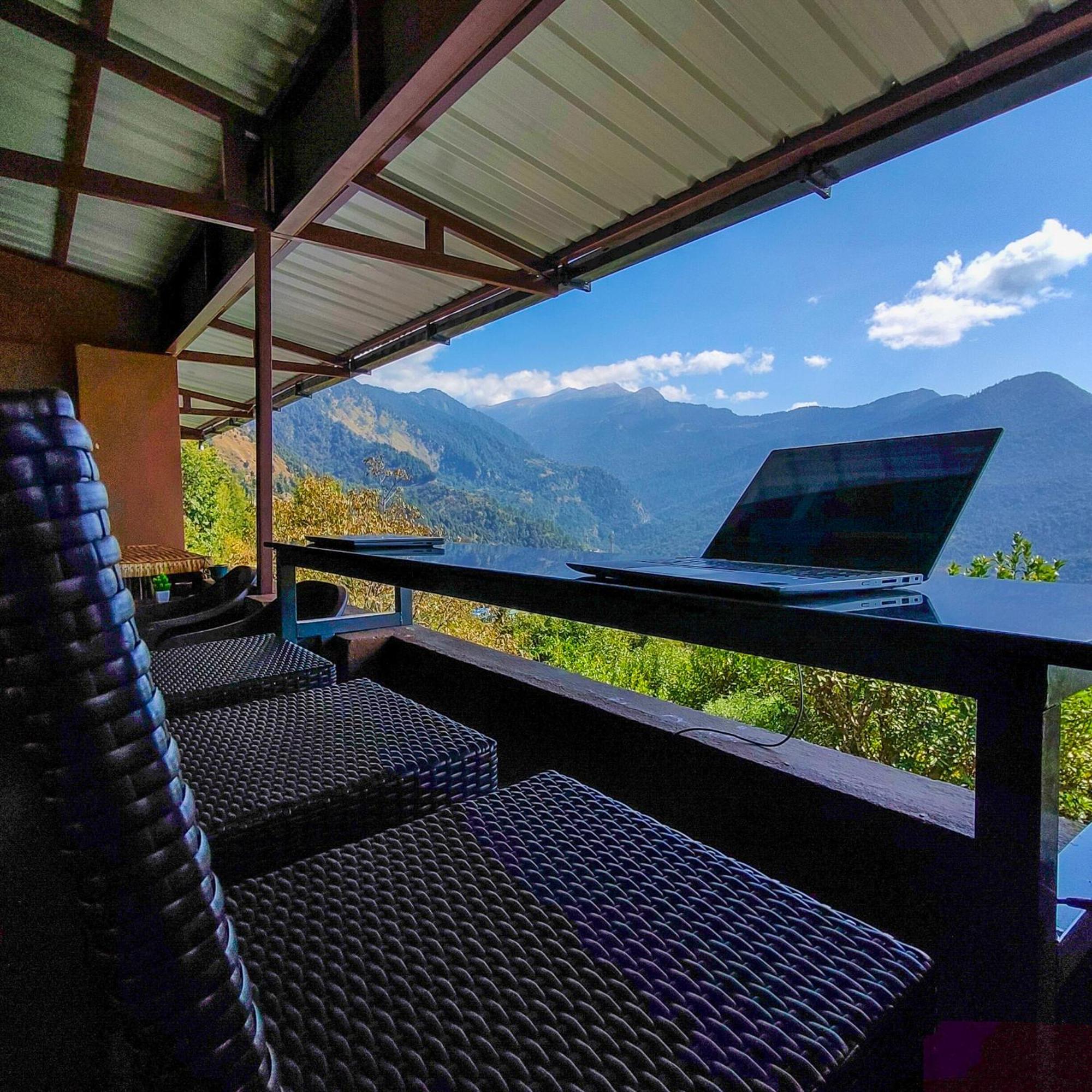 Cafe Buransh Villa Sari Kültér fotó