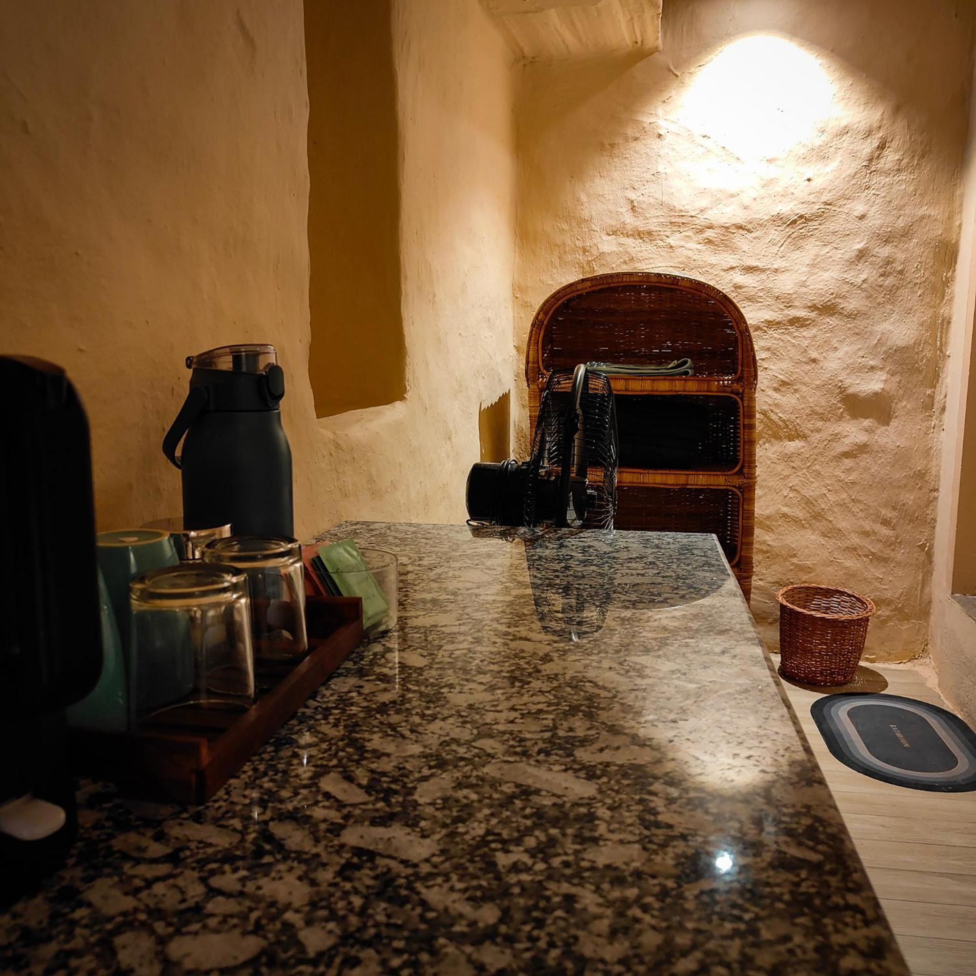 Cafe Buransh Villa Sari Kültér fotó