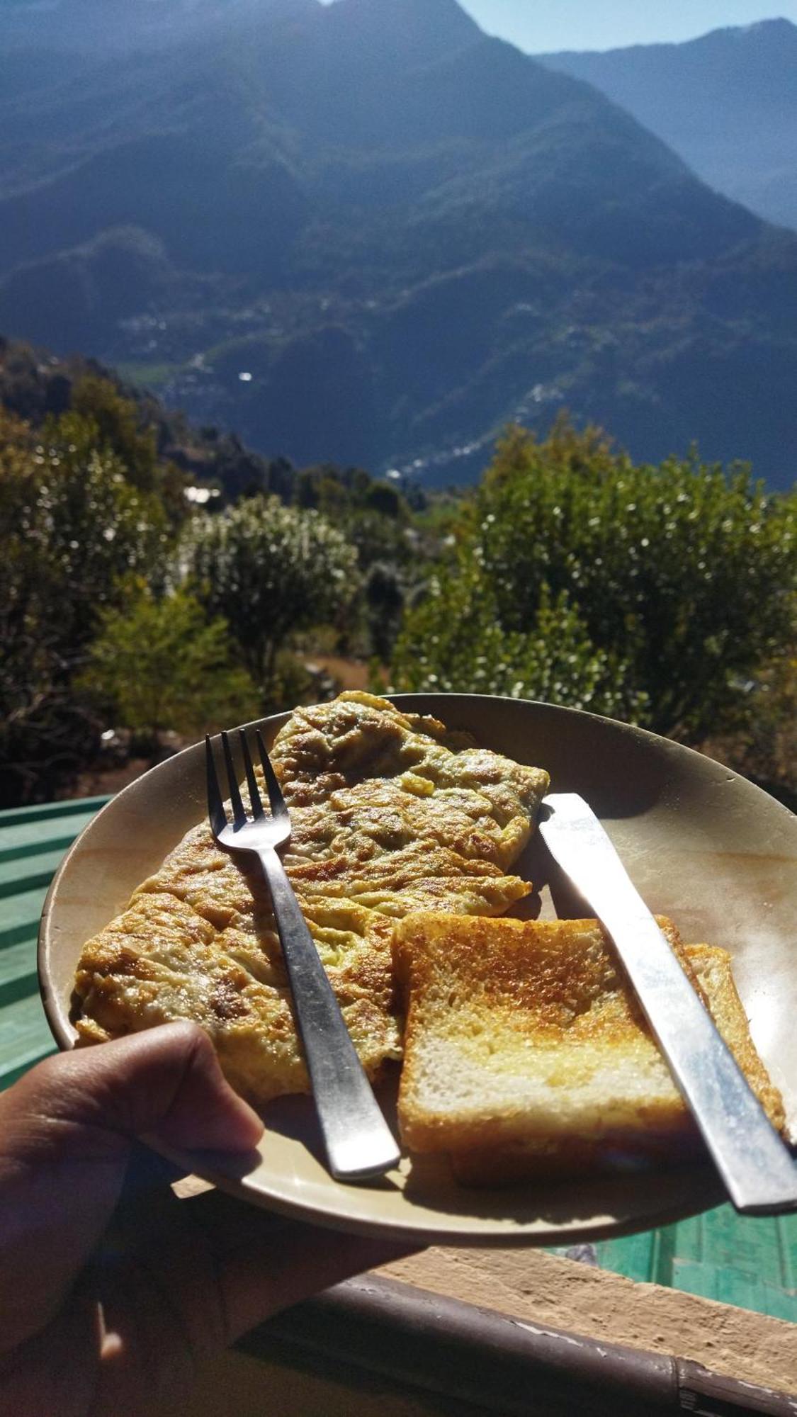 Cafe Buransh Villa Sari Kültér fotó